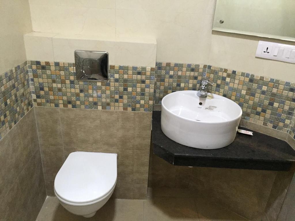 نيودلهي Pamposh Guest House Gk II Market المظهر الخارجي الصورة