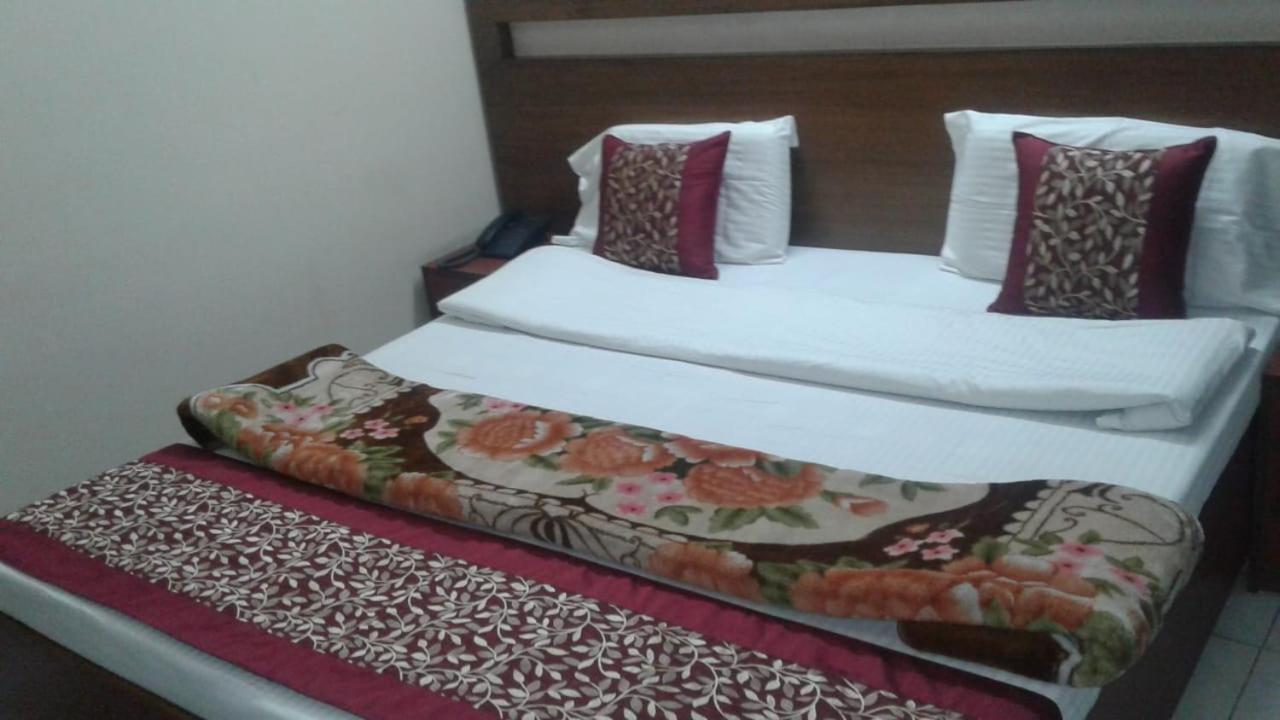 نيودلهي Pamposh Guest House Gk II Market المظهر الخارجي الصورة